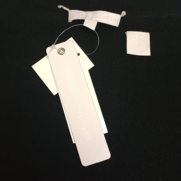 🆕 THE CASHMERE PROJECT "AUTUMN" NAVY BLUE & BLACK REVERSIBLE PONCHO - Picture 10 of 14